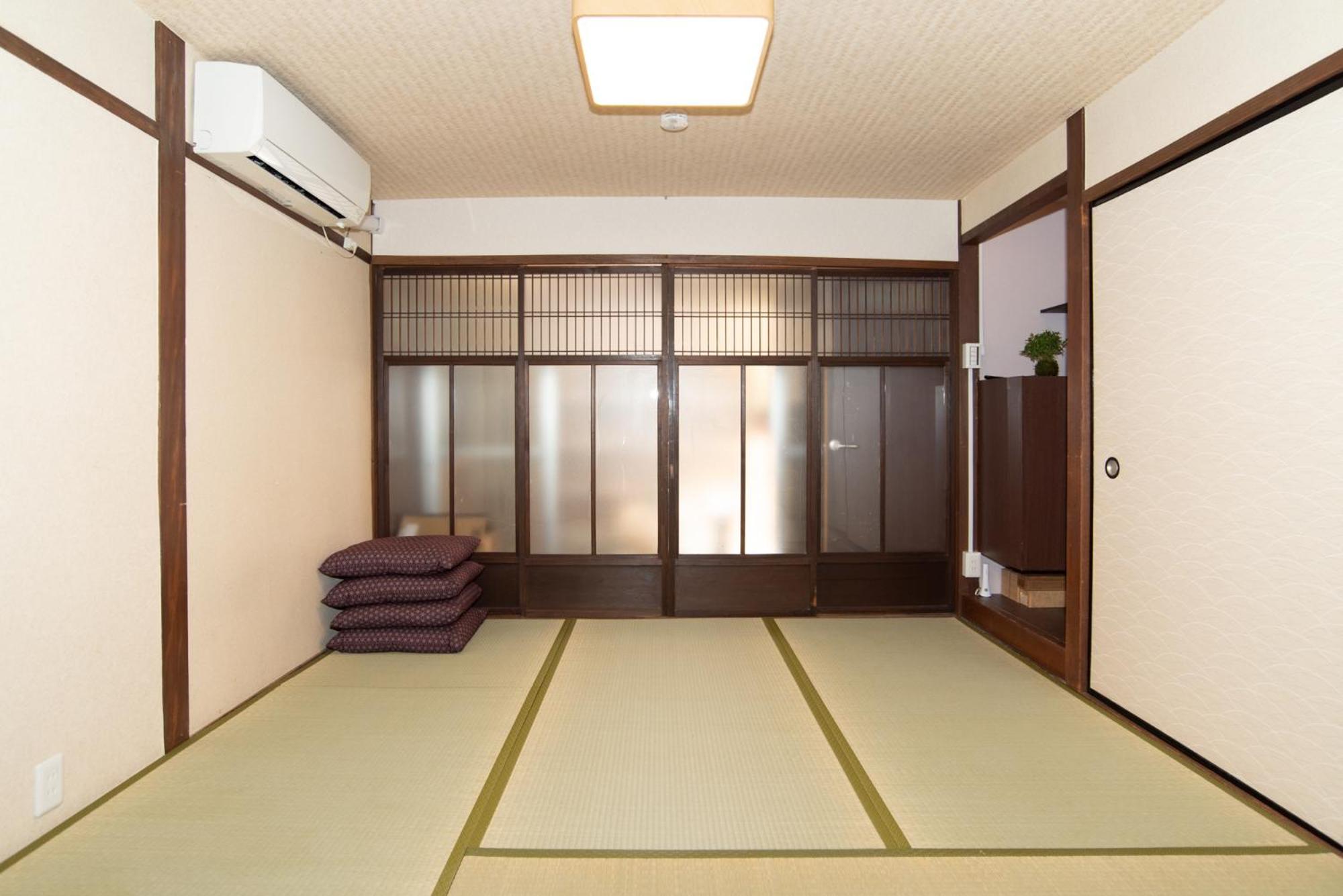 Kyoto Central Base Luaran gambar